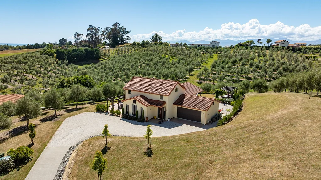 Tasman 3房  Embrace Tuscan Charm in Rural Serenity
