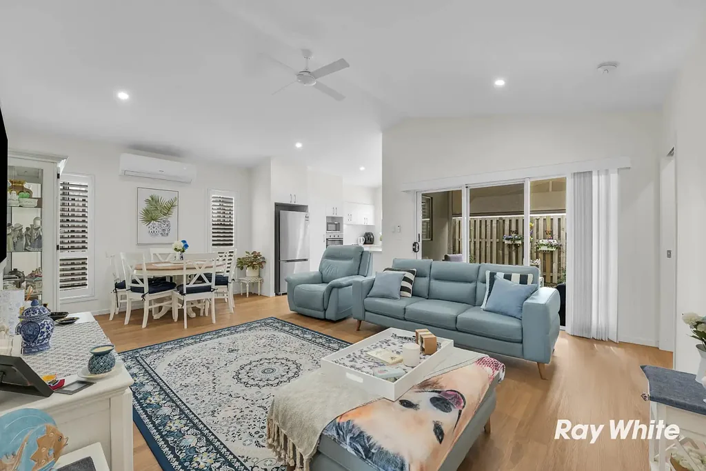 Bethania 3침실 Timeless Hamptons Style, Exceptional Lifestyle!!
