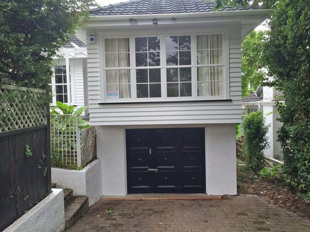 Spacious 3-Bedroom Family Home for rent in a Coveted Remuera location.