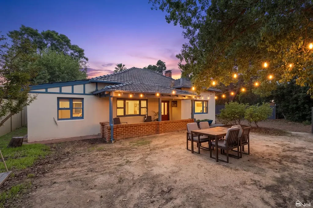 Kelmscott 3ห้องนอน A CLASSIC HOME IN A GREAT LOCATION