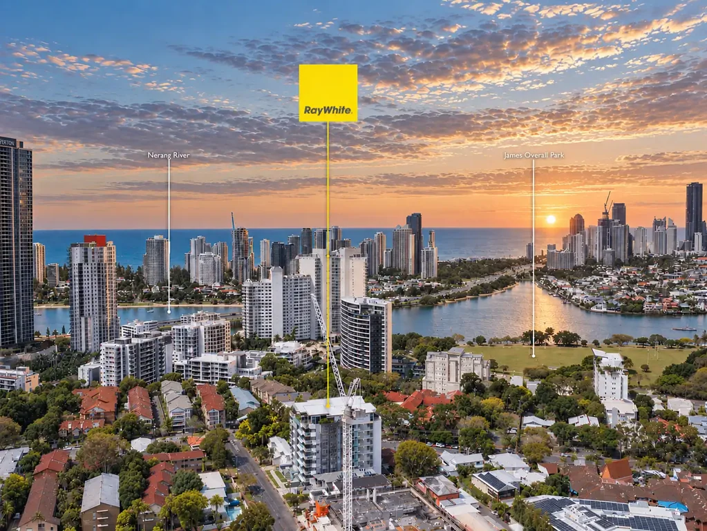Southport 3कमरा NORTH-FACING LIFESTYLE LIVING IN THE HEART OF SOUTHPORT