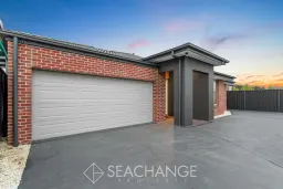 12 Spray Street, Mornington