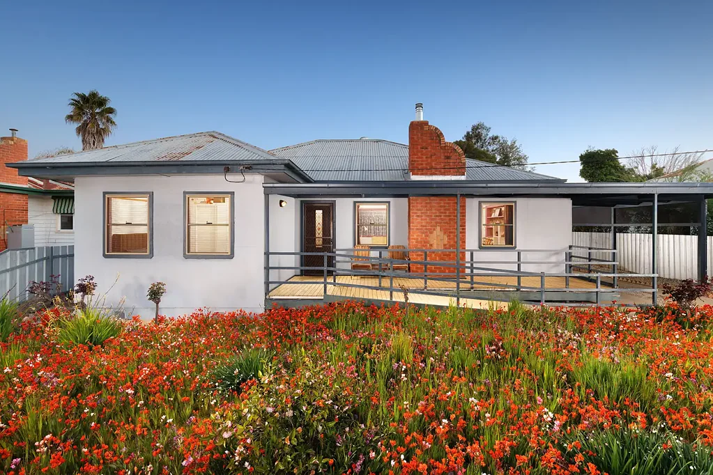 North Albury 4Phòng ngủ Comfort, Character & Convenience