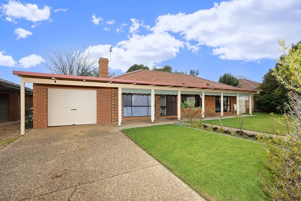 70 Elizabeth Avenue, Forest Hill, NSW 2651