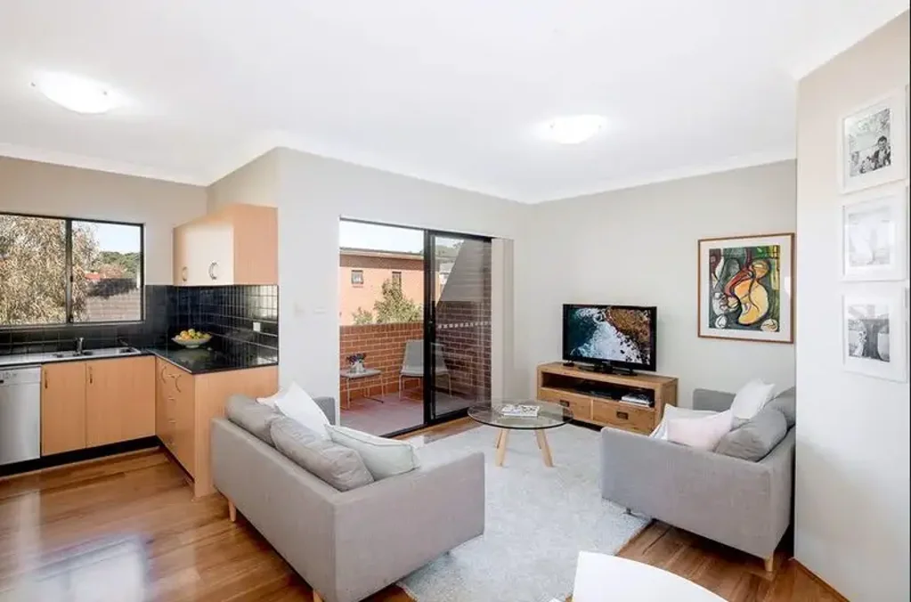 Private & Stylish Apartment in Prime Kensington Location