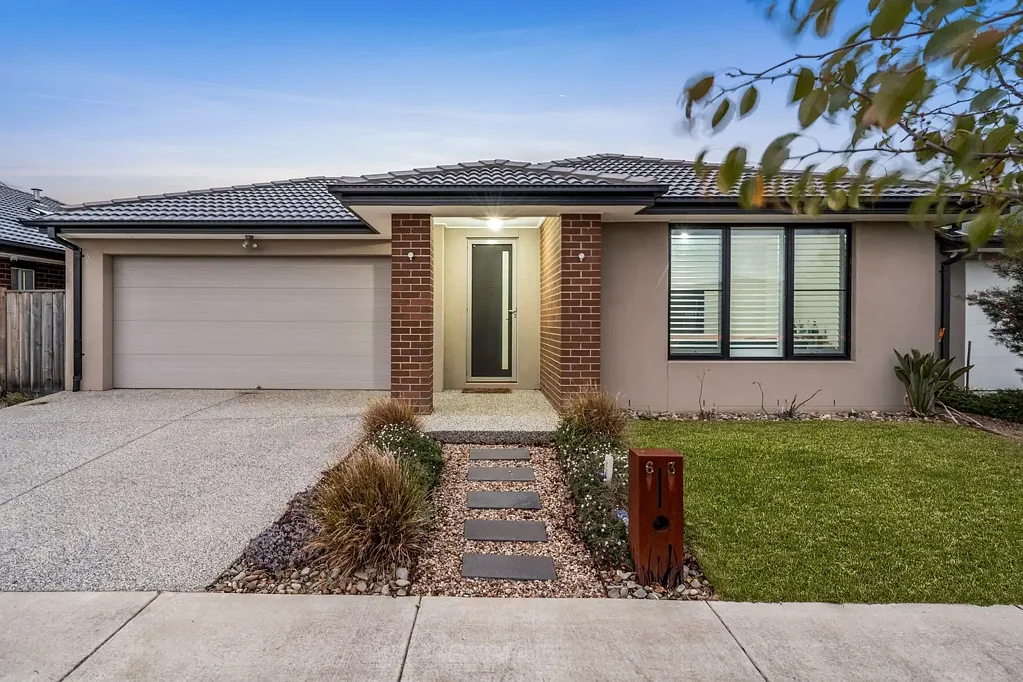 Armstrong Creek 3房  Modern Luxury with Premium Upgrades Throughout.