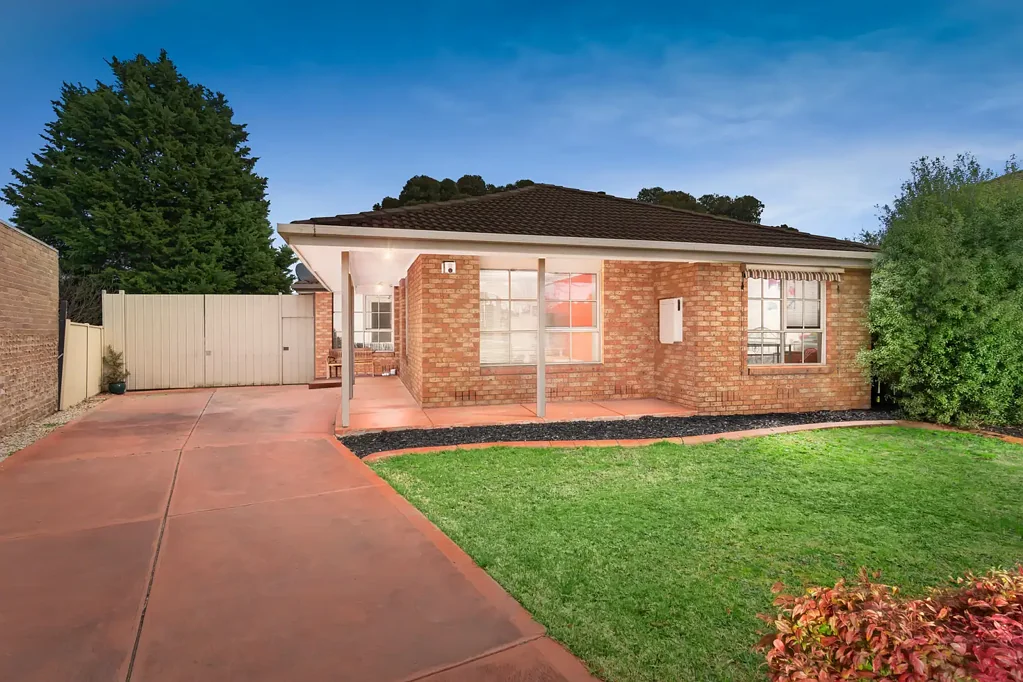 4 Aster Court, Mill Park, VIC 3082