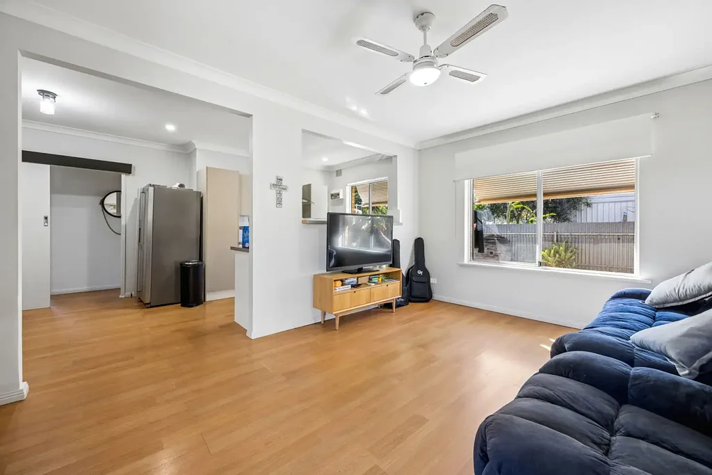 Croydon Park 3બેડરૂમ HUGE Homette! 3 Bedrooms - WOW!