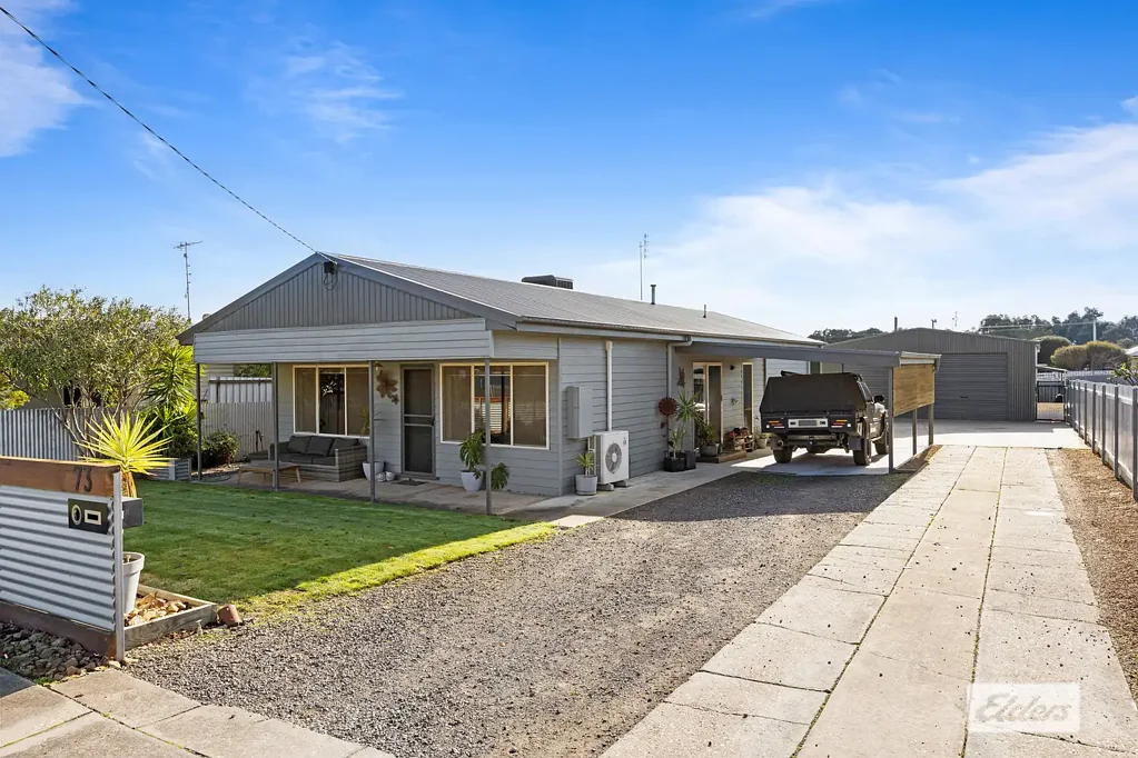Stawell 3房  Beautifully Renovated Family Home with Spacious Living & Exceptional Outdoor Entertaining and Shedding