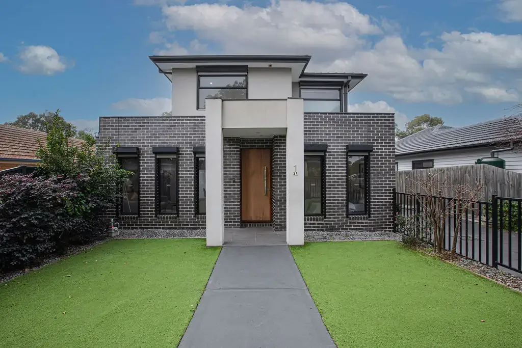 Reservoir 3Zimmer Stylish Family Living in a Prime Reservoir Location