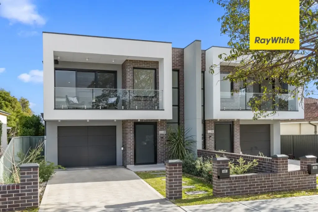 Lidcombe 5 Bedroom EXQUISITE FULL BRICK RESIDENCE