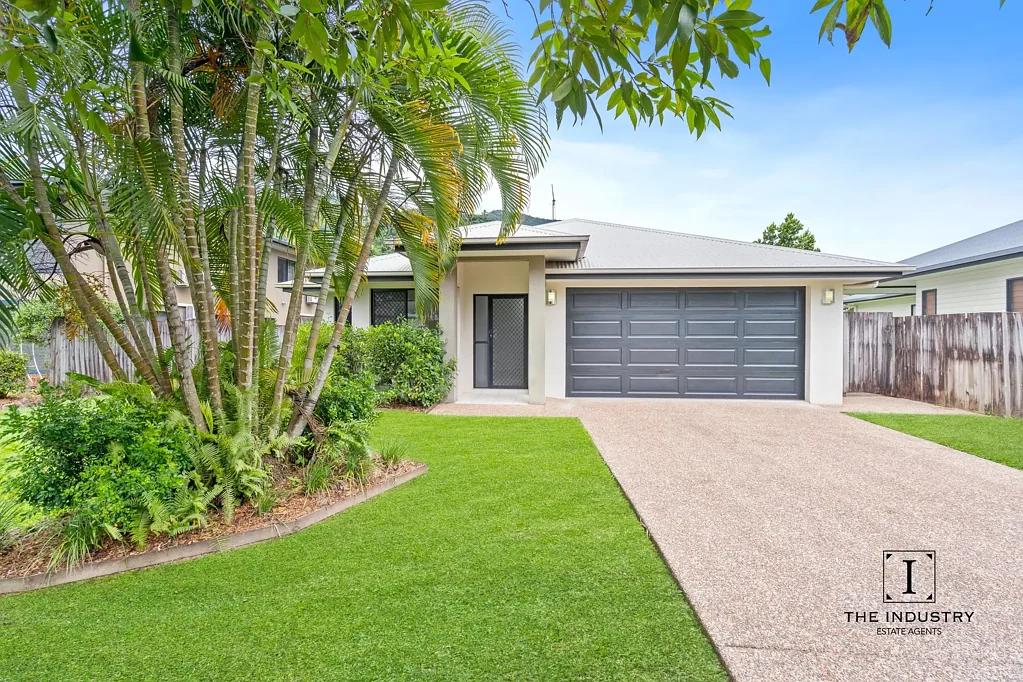 8 Heysen Close, Redlynch, QLD 4870