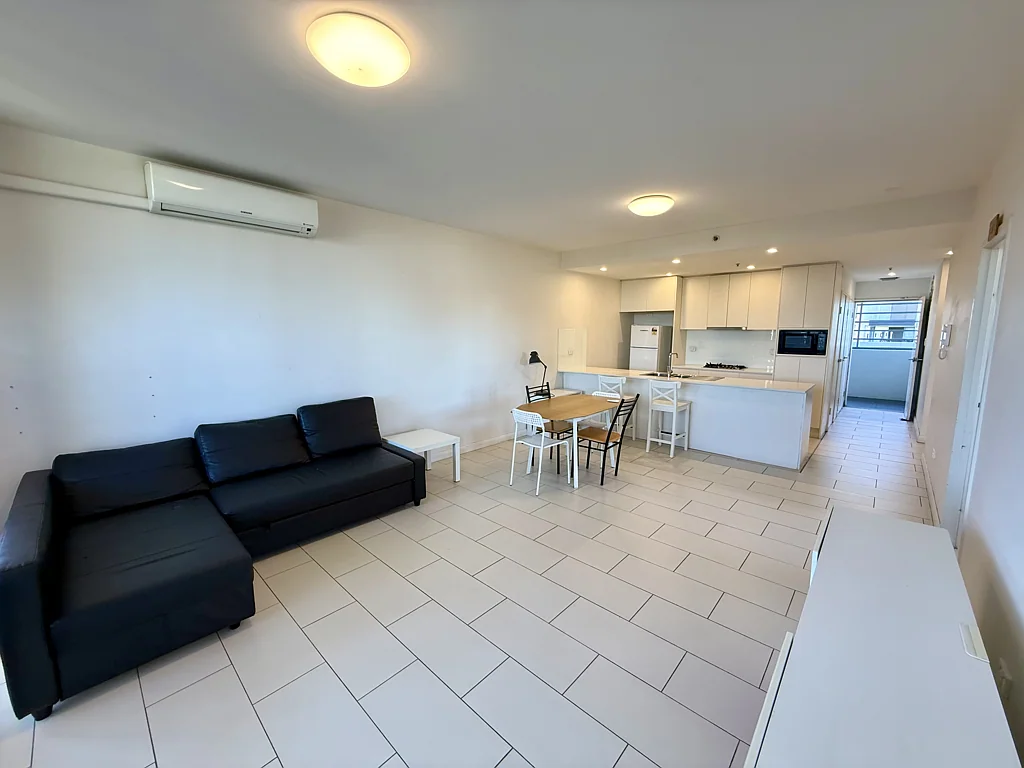 Furnished 3 Bedrooms Urban Retreat in Wolli Creek | Steps to Station, Parks & Shops