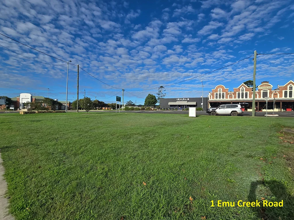 Crows Nest First Time Offered in 33 Years - Don't Miss This Time!