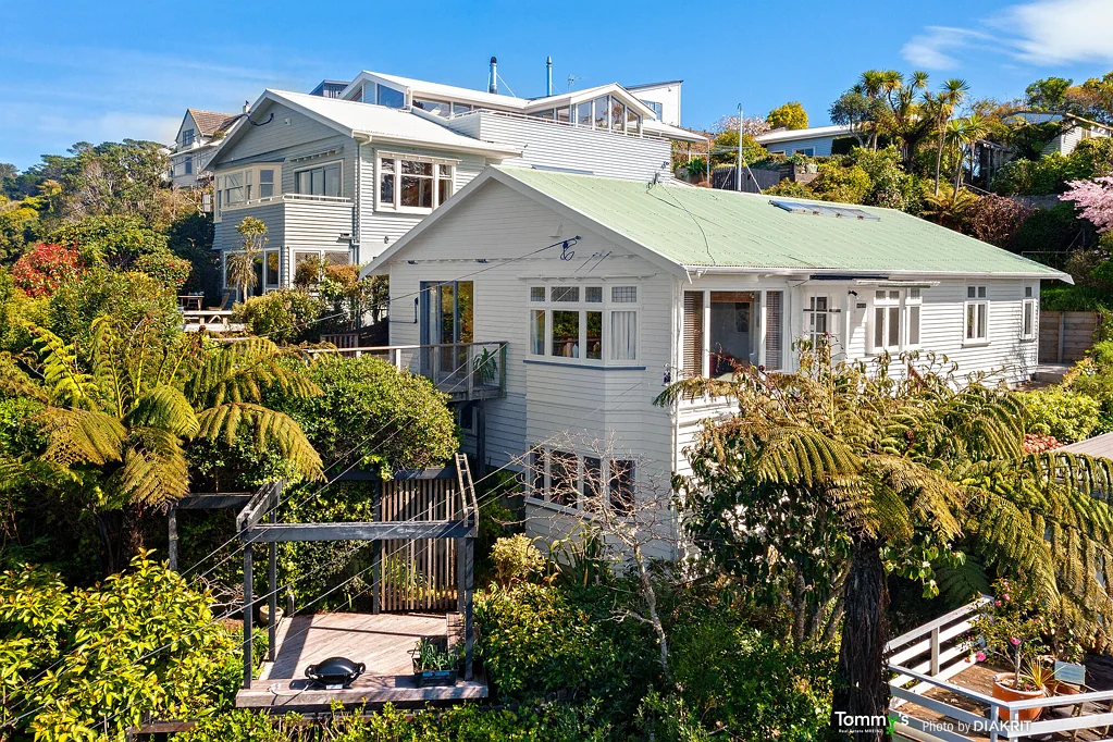 Highbury 4房  FANTASTIC HOME & INCOME WITH UNBELIEVABLE VIEWS