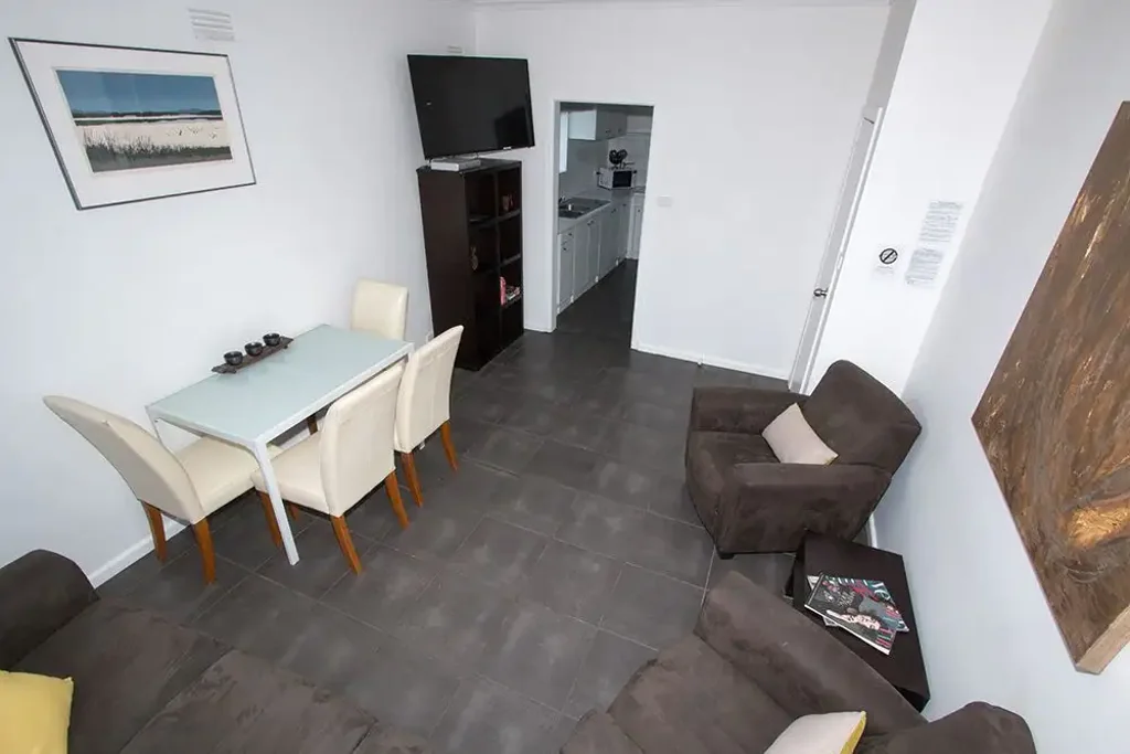 RENOVATED 7BR HOUSE IN PREMIERE LOCATION