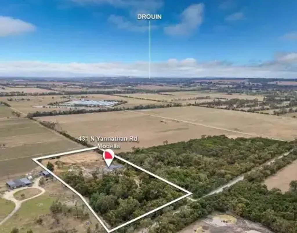 Modella Escape to Your Own Private Rural Retreat - Modella approx 5 Acreage for Sale Near Pakenham Vic