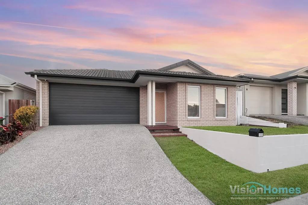 33 MOUNT PLEASANT STREET, Park Ridge, QLD 4125