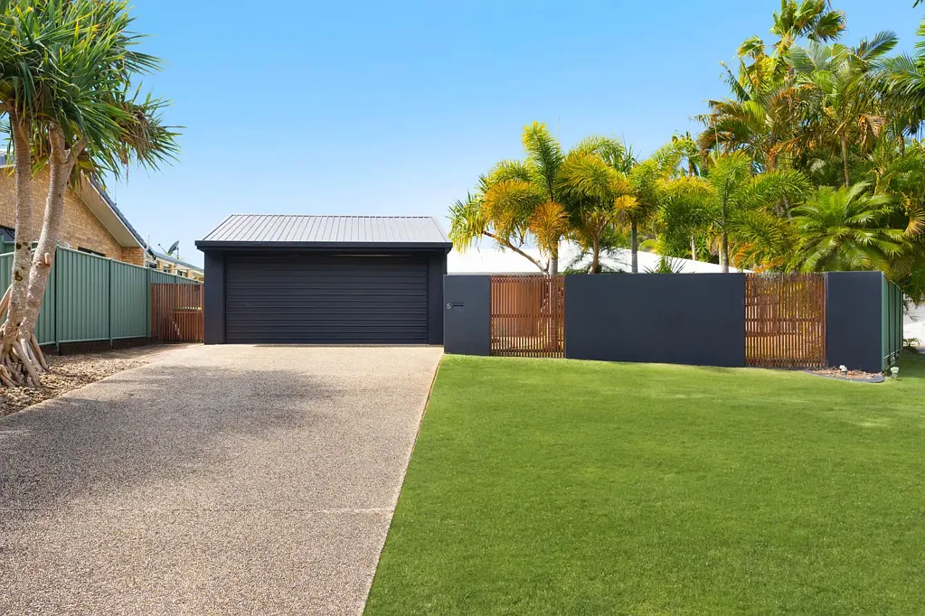 Mooloolaba 3房  Dreamy Oasis: Spacious and Stylish in Mooloolaba!