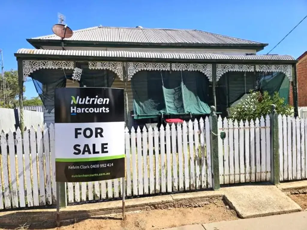 8 Woods Street, Donald, VIC 3480