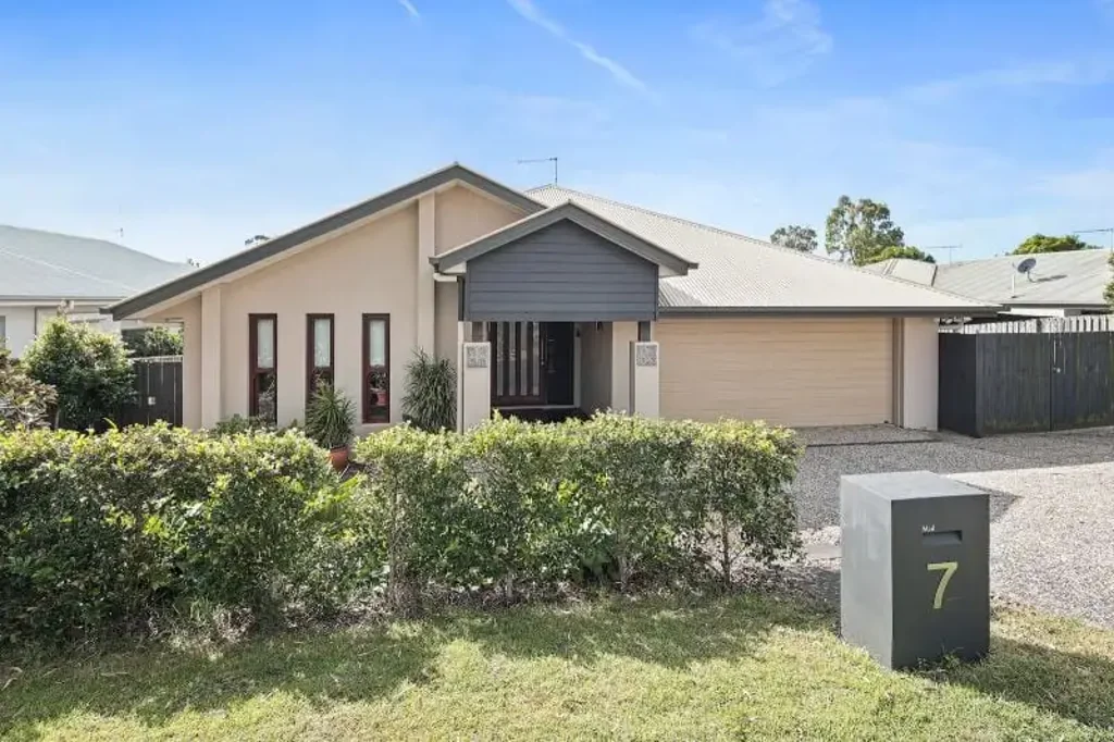 7 Stoney Creek Circuit, Ormeau, QLD 4208