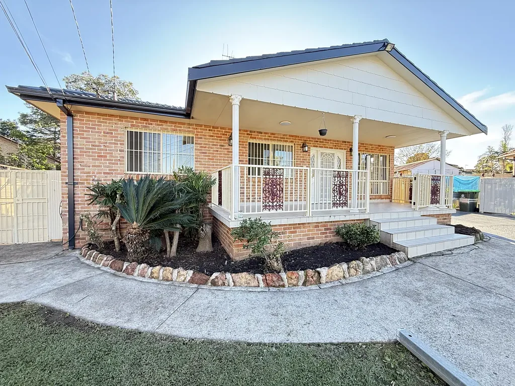 Stylish, Spacious & Move-In Ready - A Hidden Gem in Punchbowl!