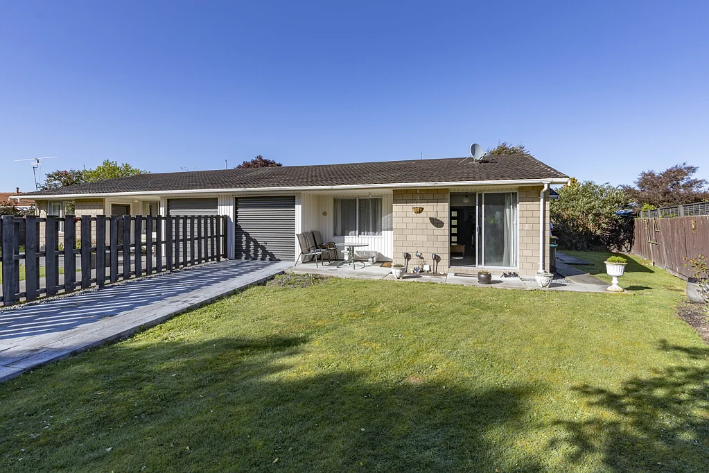 1/20 De Bloge Place, Burwood, Christchurch, Canterbury