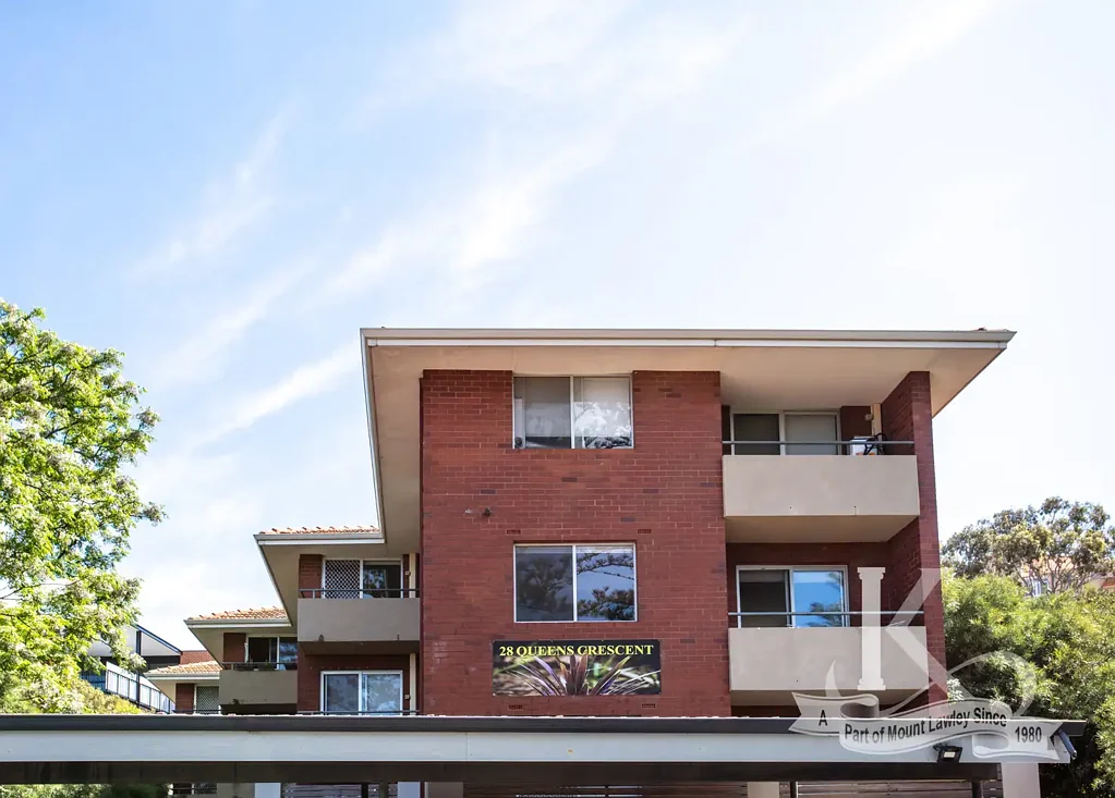FIRST HOME OPEN WED 30/9,  5.10pm - 5.30pm - What a Fabulous Location!