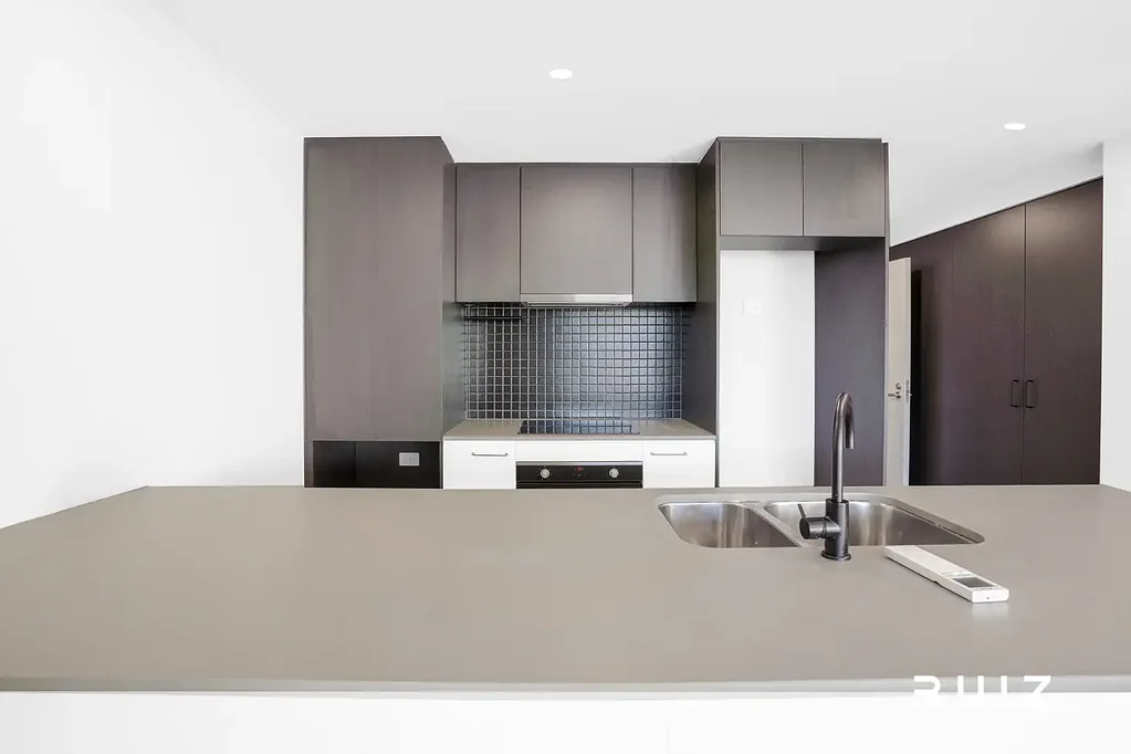 Modern Two Bedroom Apartment in the Heart of Greenway!