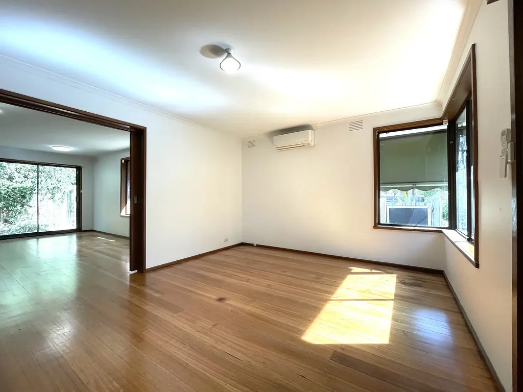 COMFORTABLE LIVING, GREAT LOCATION