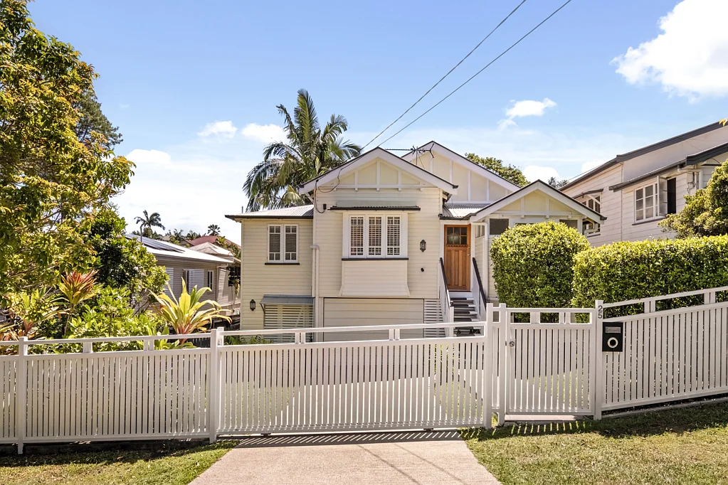25 Devoy Street, Ashgrove, QLD 4060