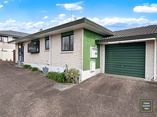 2/16 Wood Street, Papakura