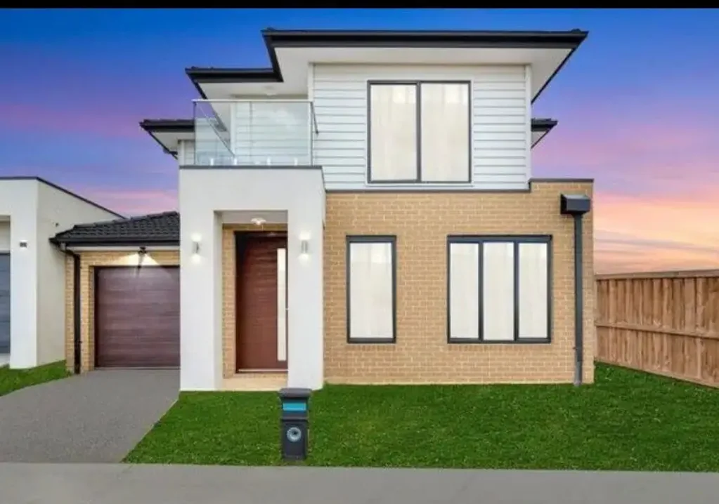 102 Conservatory Drive, Deanside, VIC 3336