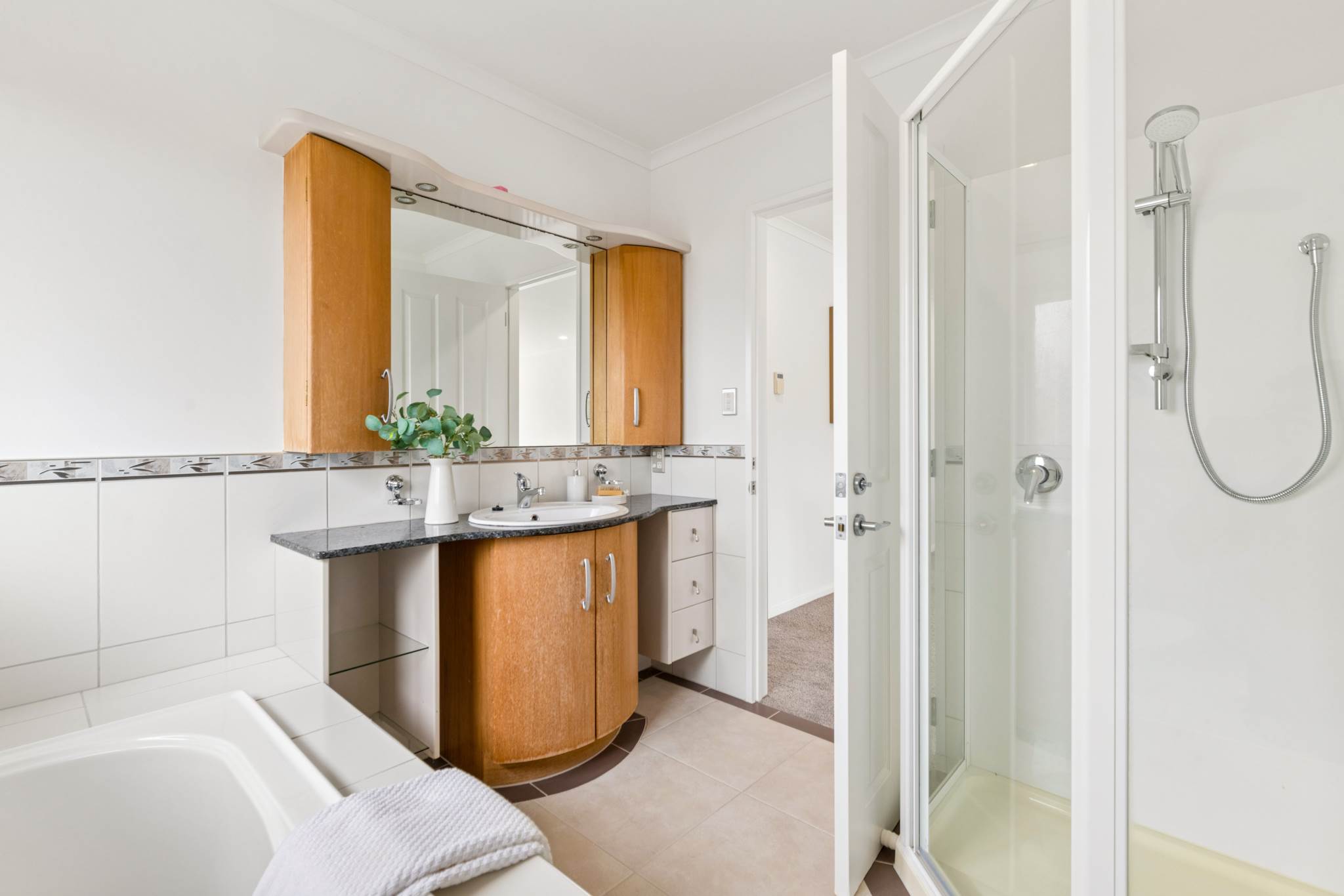 11 Earlshall Drive, Flat Bush, photo 17