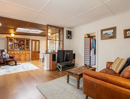 57 & 57a Harvey Street, Waitati, Dunedin City, 5部屋, 2バスルーム, House
