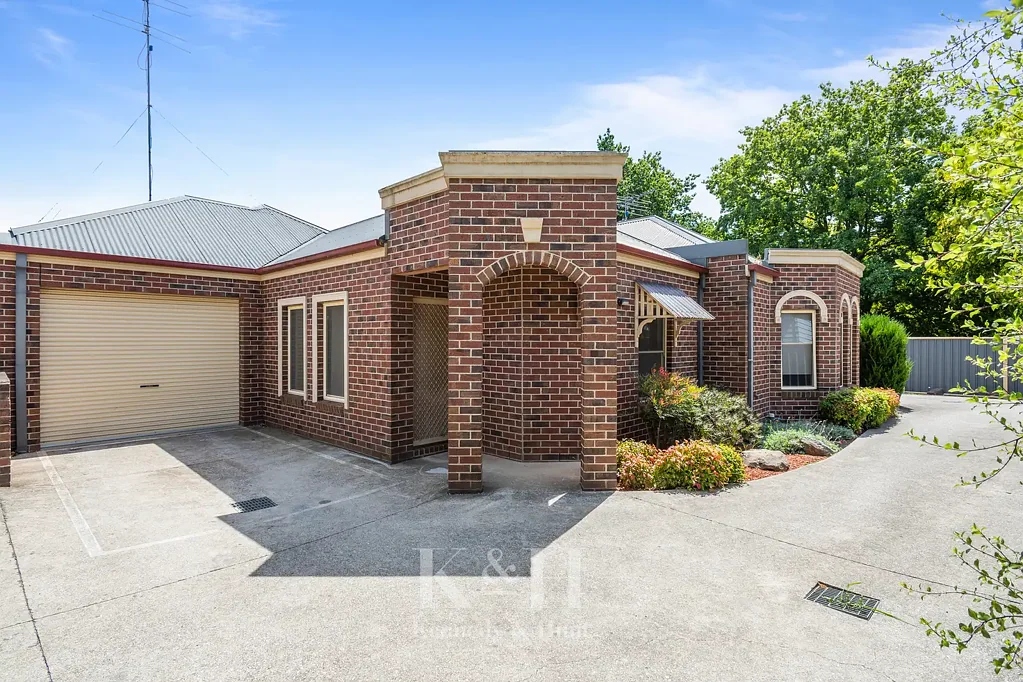 2/12 Melbourne Road, Gisborne, VIC 3437