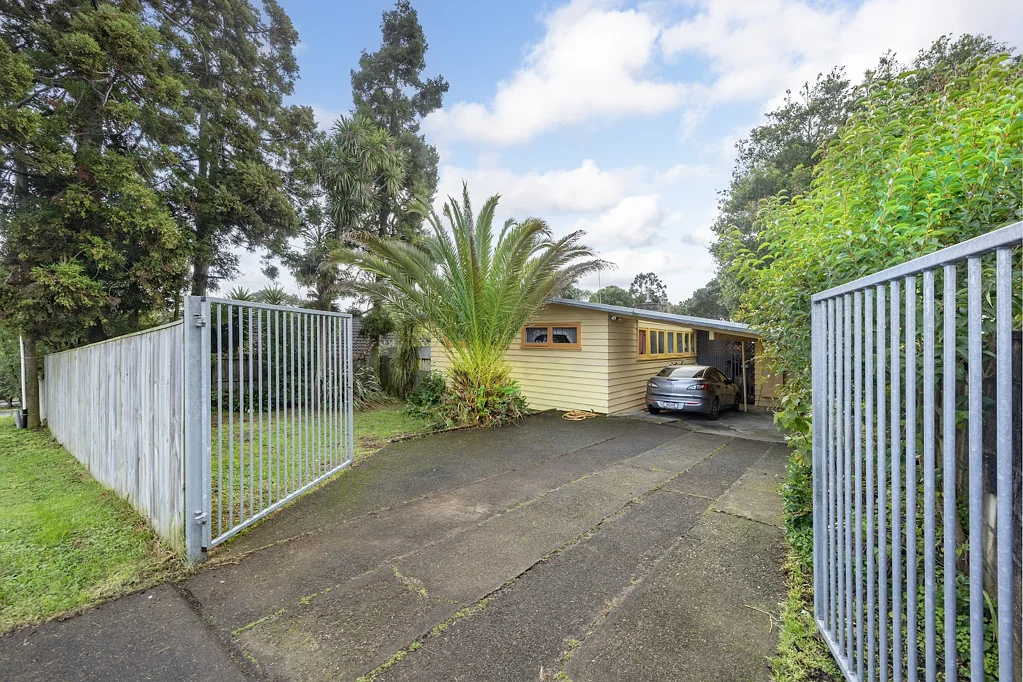 Te Atatu Peninsula 3ਬੈੱਡਰੂਮ BRING BACK THE SPARKLE.