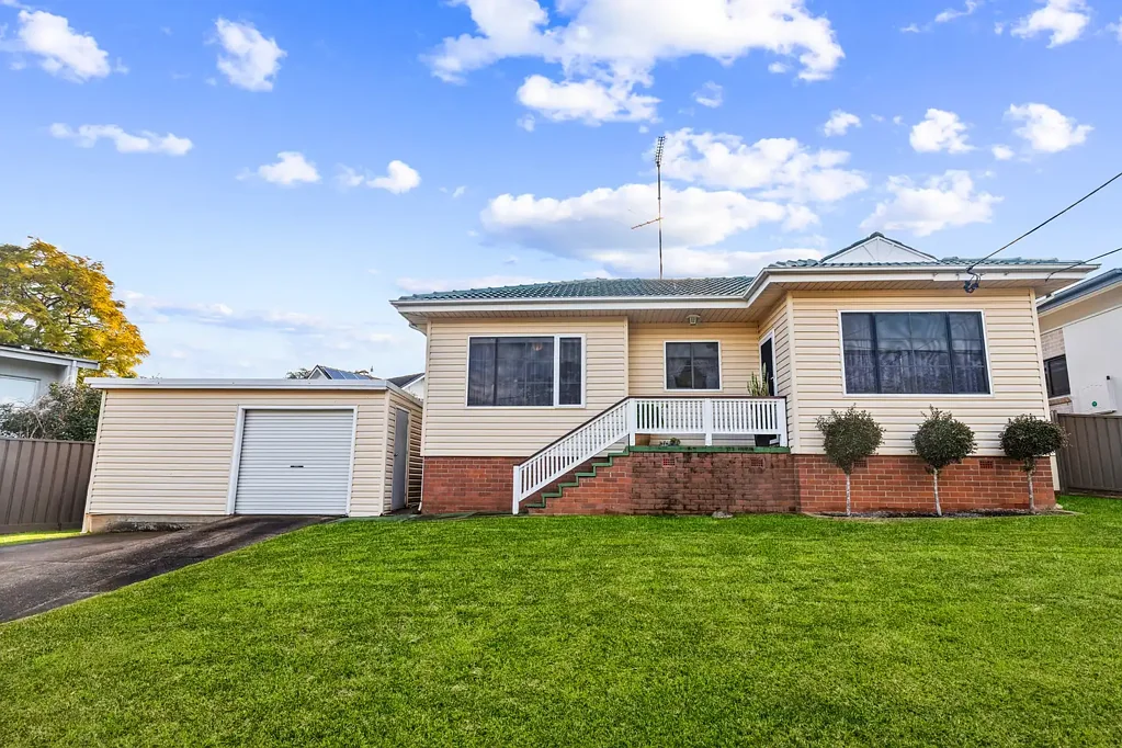 Wentworthville 3Kwarto SOLD BY TEAM NAYAK | #1 AGENT IN 2145