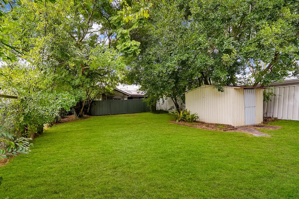 Avoca Beach 2Zimmer Coastal convenience meets Endless Potential in an Unbeatable Location with a Flat Walk to Avoca Beach