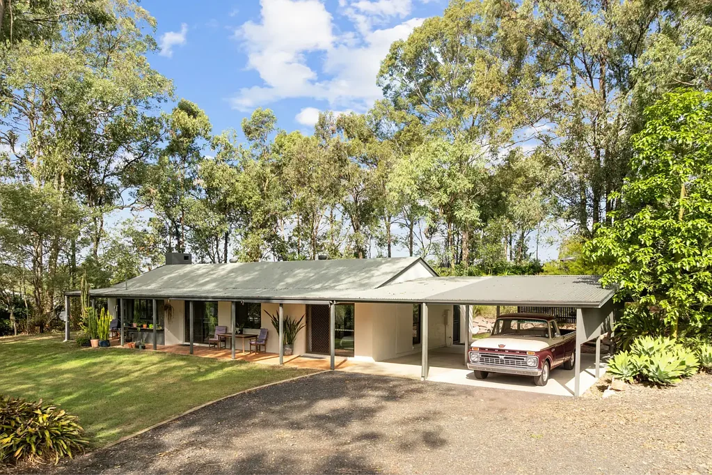 Karalee 3房 Karalee蓝筹地段 6281平米私享领地 农场式宁静 家人易居 多功能空间 户外度假胜地 大车库储物佳选 Ultra-Private Karalee Retreat on 6,281m² with Sheds, Space & Lifestyle Appeal - AUCTION ON-SITE SUNDAY 5th JULY @10am