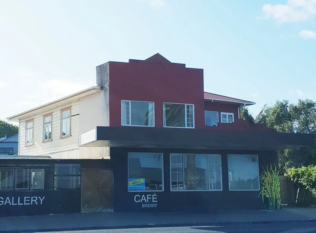 Helensville 3 Bed Rental - Cat friendly