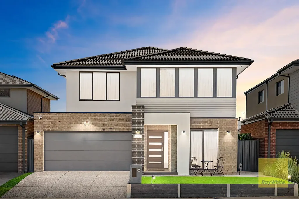 Truganina 4 Bedroom Near-New Burbank Home with 32sq approx Built | Premium Finishes | Designed for Family Living