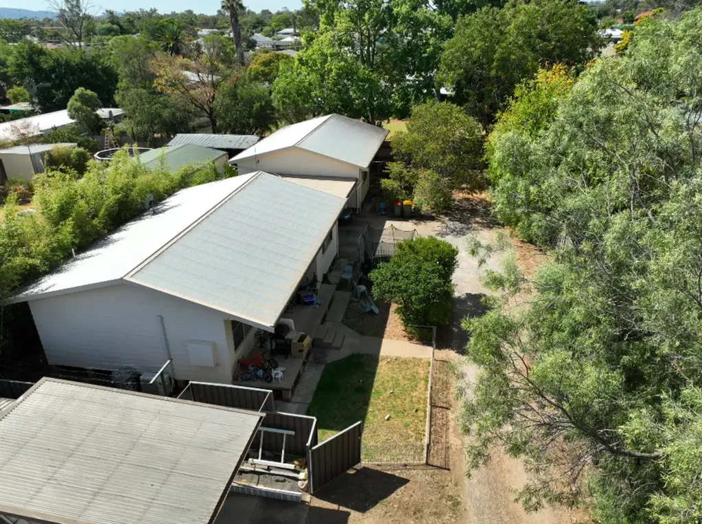 Gunnedah 4 Slaapkamer TWO SEPERATE HOMES