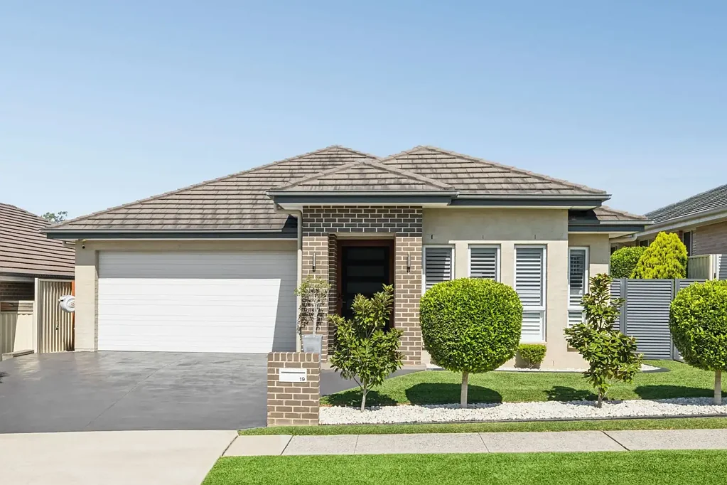 19 Fury Street, Oran Park, NSW 2570
