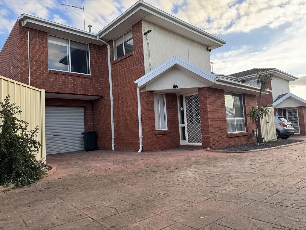 3 bedroom  Townhouse for Lease - DEER PARK VIC 3023