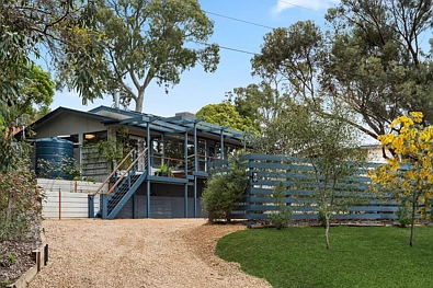 Hawthorndene 3chambre Where Modern Comfort Meets a Relaxed Hills Lifestyle.