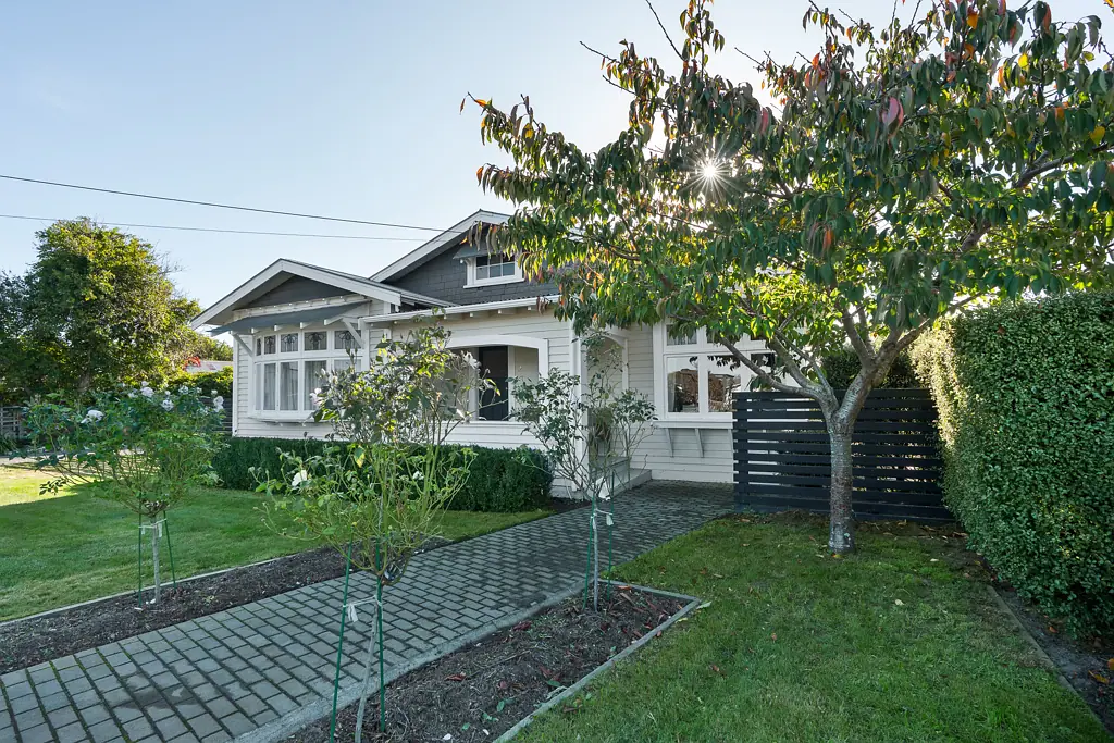 Martinborough 4 Bedroom Character, Charm and a Fantastic Lifestyle