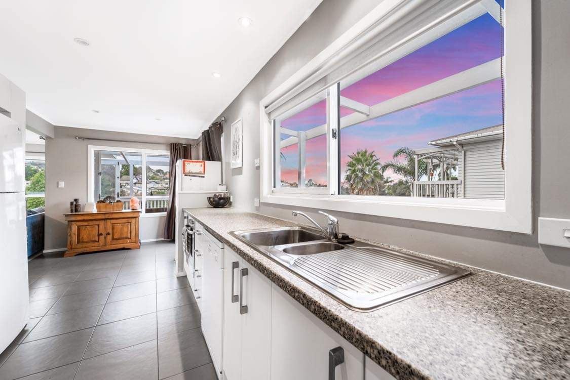 56 Beulah Avenue, Rothesay Bay, Auckland - North Shore, 5 chambres, 2 salles de bain