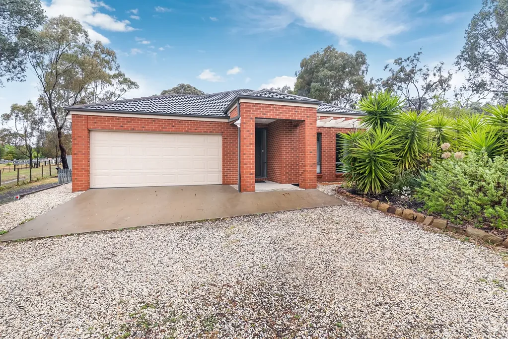 7 Stewart Street, Heathcote, VIC 3523