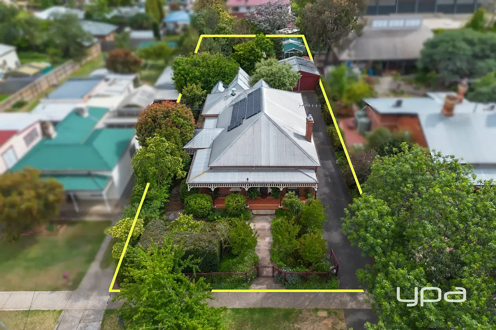 Bacchus Marsh 4Zimmer CONVENIENCE & CHARM AWAIT ON LERDERDERG STREET